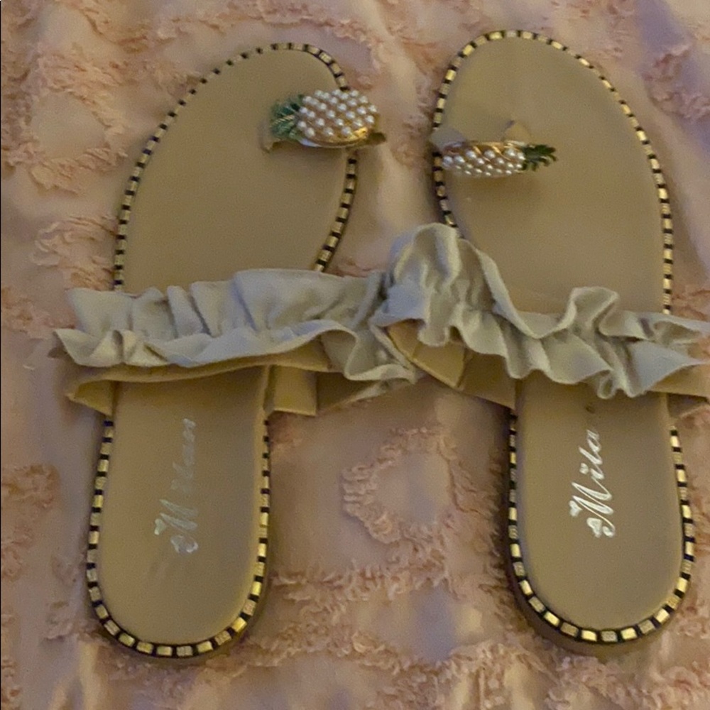 Leather sandals